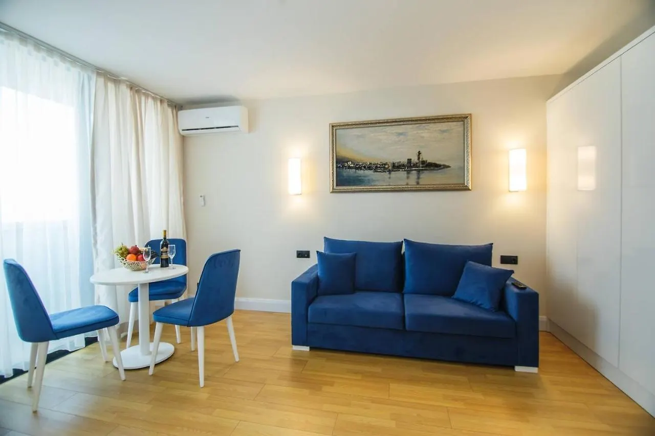 ホテル Orbi City Suites